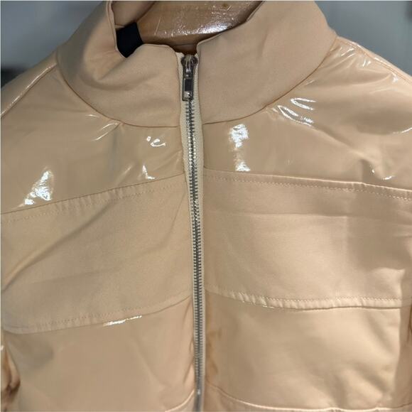 NWT Beige PufferJacket
Multiple Sizes Available! - Picture 6 of 9